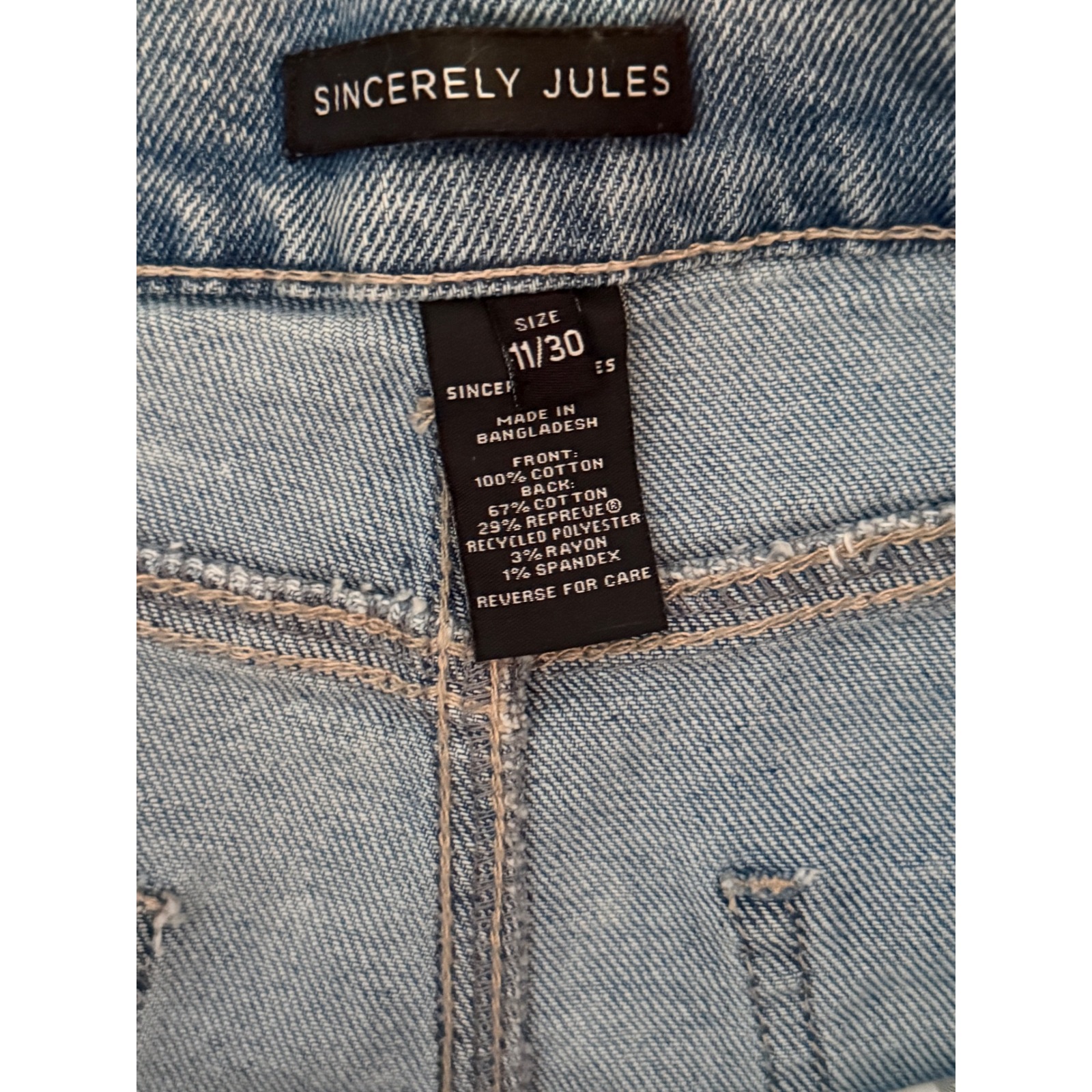 Sincerely Jules Distressed Denim Shorts High Waist Size 11/30 Light Wash Nwt — image 4 of 8